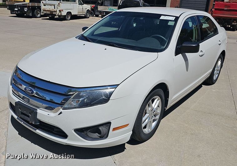 image for item EF3521 2010 Ford Fusion S 