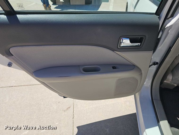 image for item EF3521 2010 Ford Fusion S 