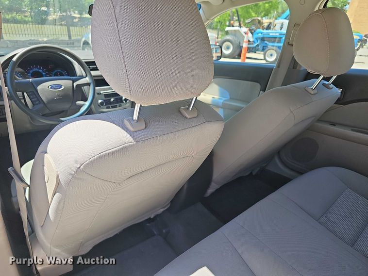 image for item EF3521 2010 Ford Fusion S 