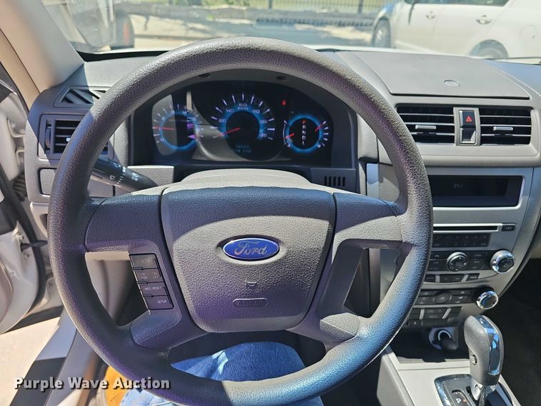 image for item EF3521 2010 Ford Fusion S 