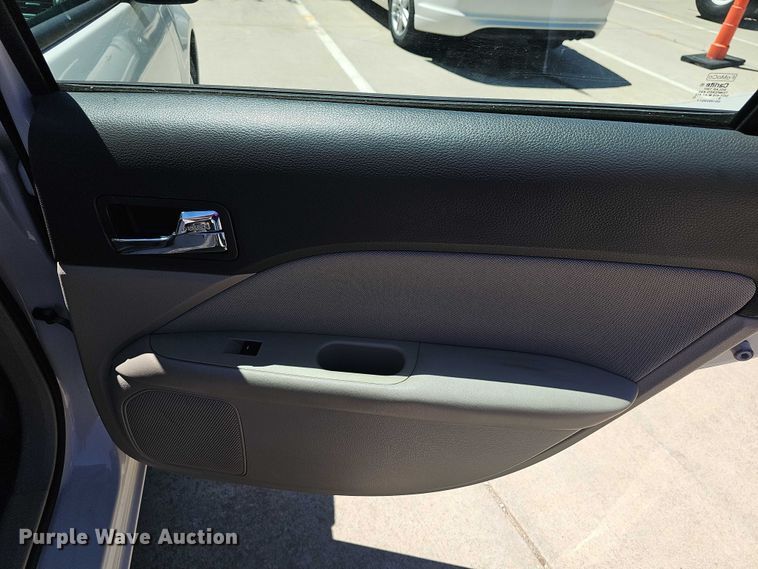 image for item EF3521 2010 Ford Fusion S 