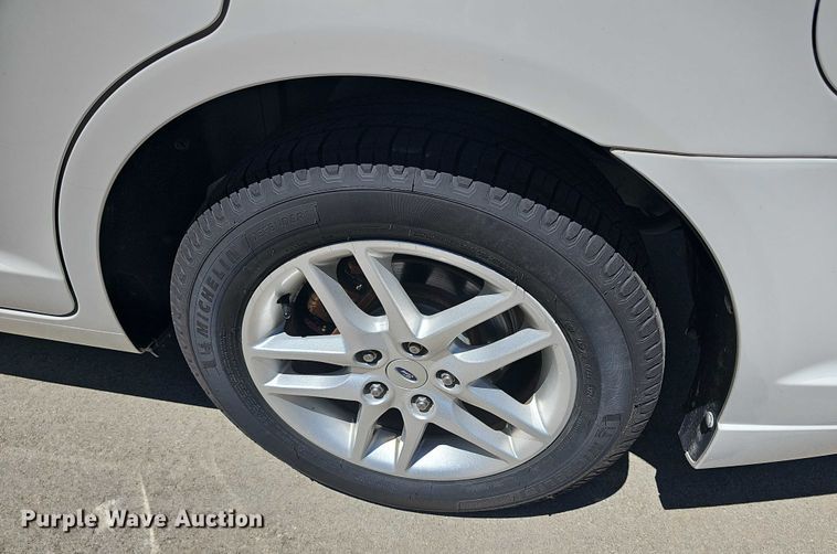 image for item EF3521 2010 Ford Fusion S 