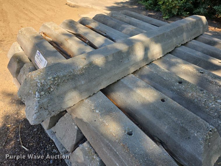 image for item EF3536 Approximately 39 parking blocks