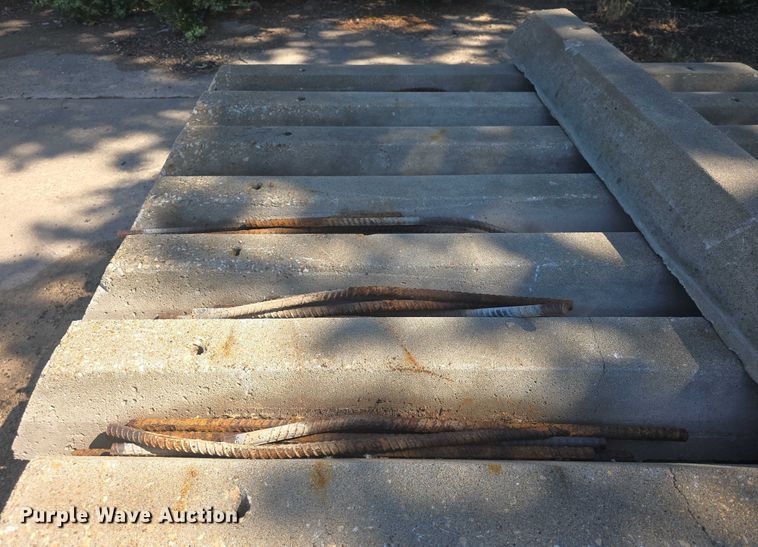 image for item EF3536 Approximately 39 parking blocks