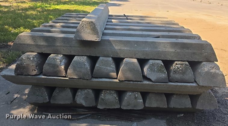 image for item EF3536 Approximately 39 parking blocks