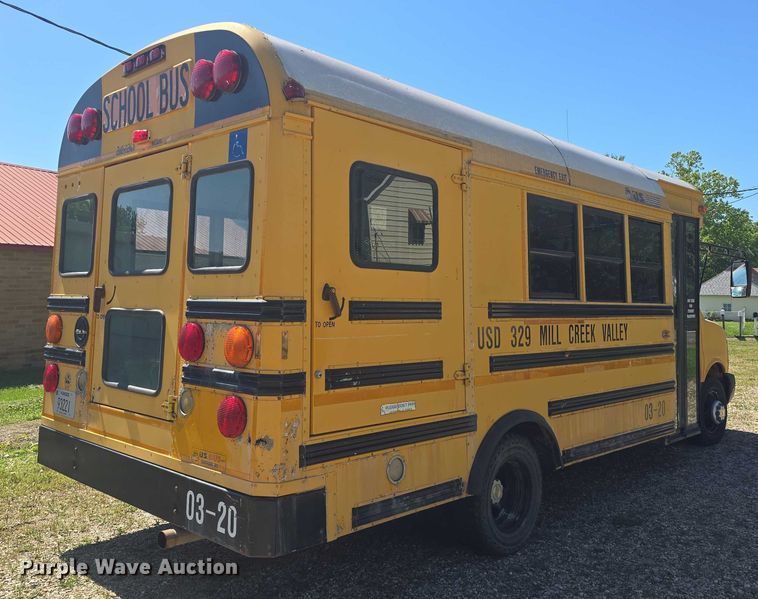 image for item EF3537 2003 Chevrolet Express G3500 school bus