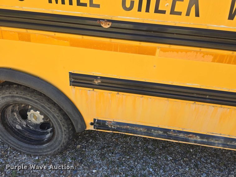 image for item EF3537 2003 Chevrolet Express G3500 school bus