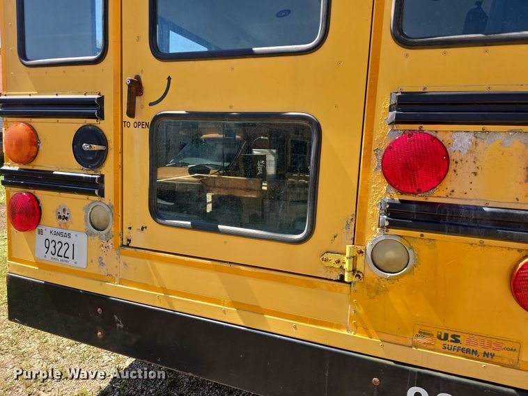 image for item EF3537 2003 Chevrolet Express G3500 school bus