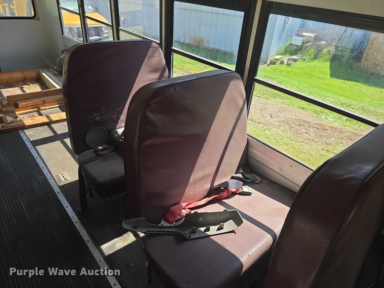 image for item EF3537 2003 Chevrolet Express G3500 school bus