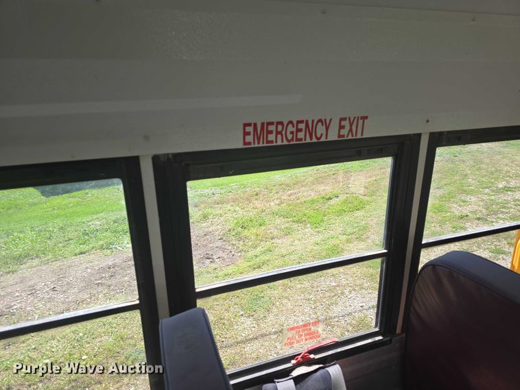 image for item EF3537 2003 Chevrolet Express G3500 school bus