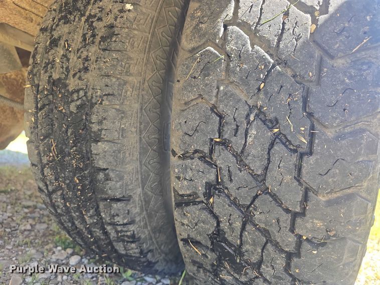 image for item EF3537 2003 Chevrolet Express G3500 school bus