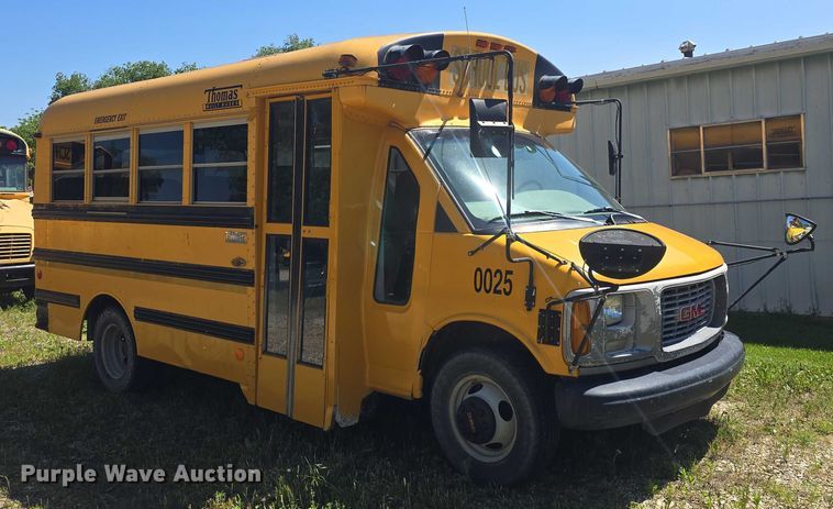 image for item EF3538 2000 GMC Savana G3500 school bus
