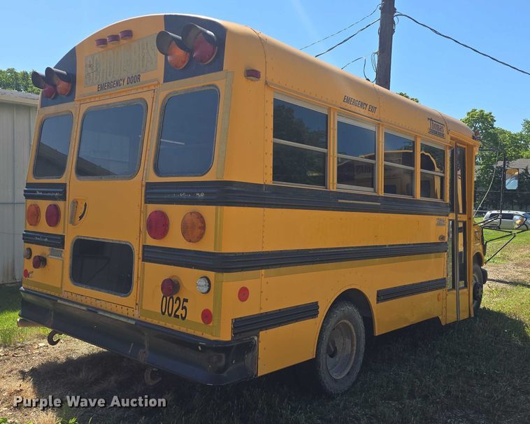 image for item EF3538 2000 GMC Savana G3500 school bus