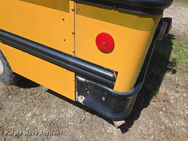 image for item EF3538 2000 GMC Savana G3500 school bus