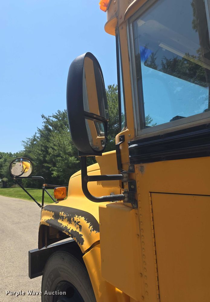 image for item EF3539 2003 Blue Bird C7H064 school bus