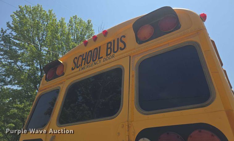 image for item EF3539 2003 Blue Bird C7H064 school bus