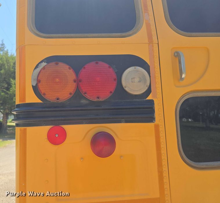 image for item EF3539 2003 Blue Bird C7H064 school bus