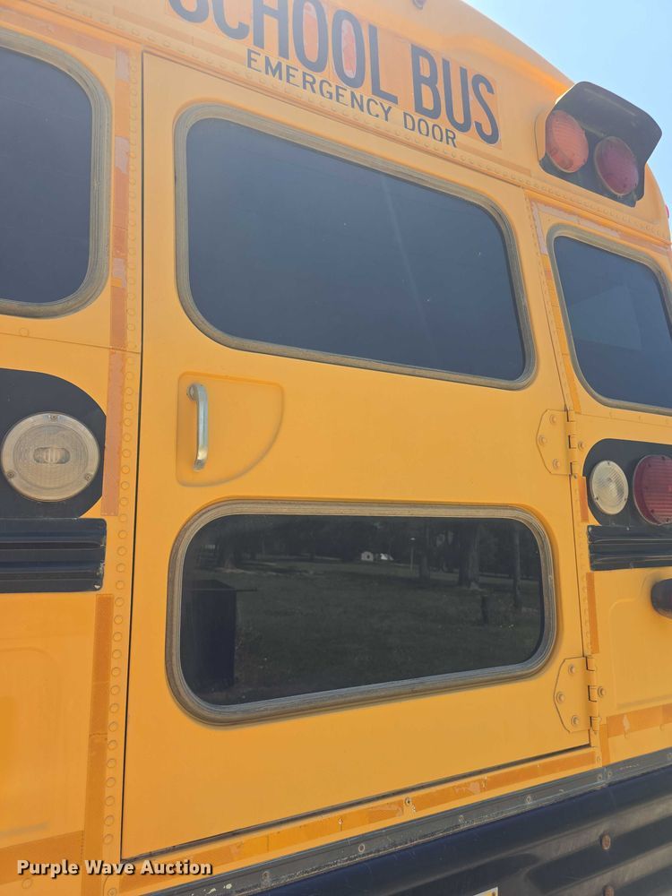image for item EF3539 2003 Blue Bird C7H064 school bus