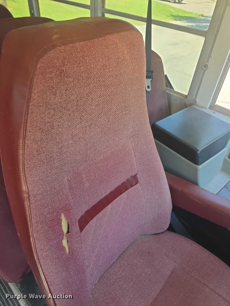 image for item EF3539 2003 Blue Bird C7H064 school bus