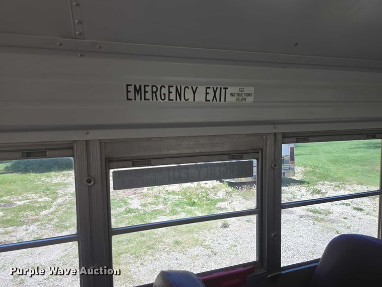 image for item EF3539 2003 Blue Bird C7H064 school bus