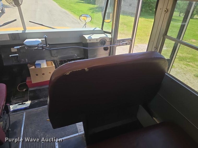 image for item EF3539 2003 Blue Bird C7H064 school bus