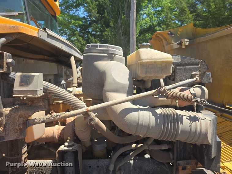 image for item EF3539 2003 Blue Bird C7H064 school bus