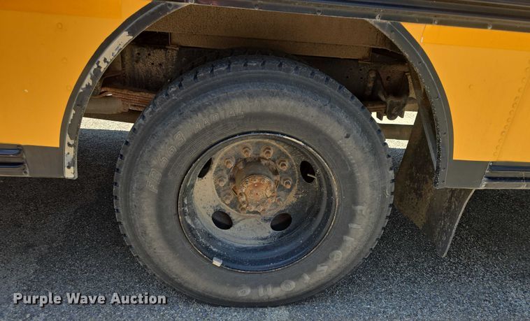 image for item EF3539 2003 Blue Bird C7H064 school bus