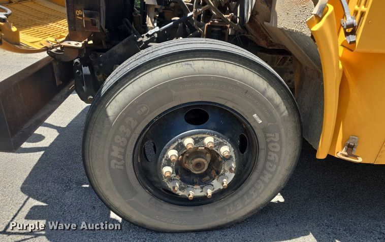 image for item EF3539 2003 Blue Bird C7H064 school bus