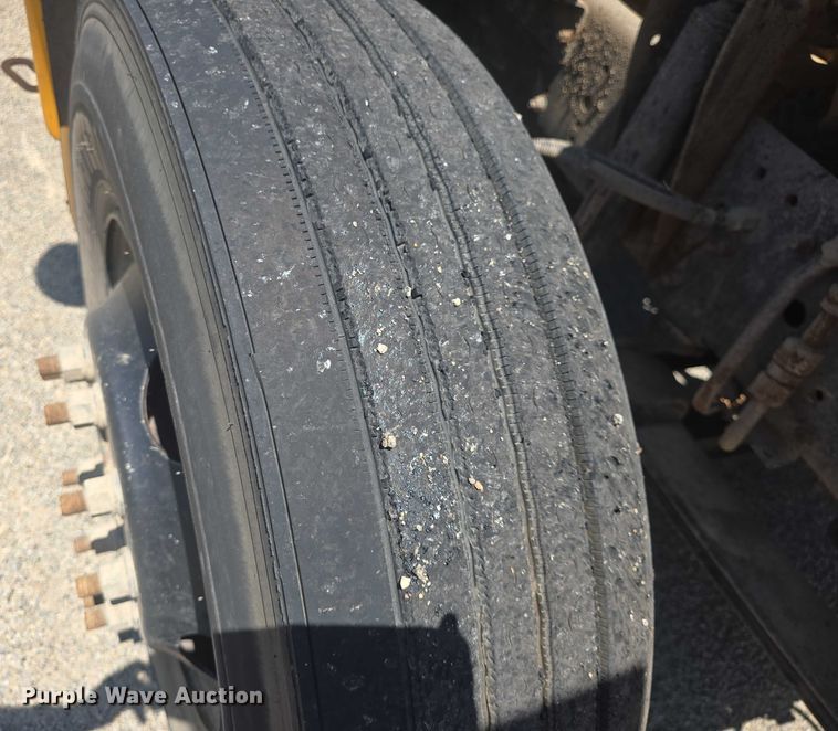 image for item EF3539 2003 Blue Bird C7H064 school bus