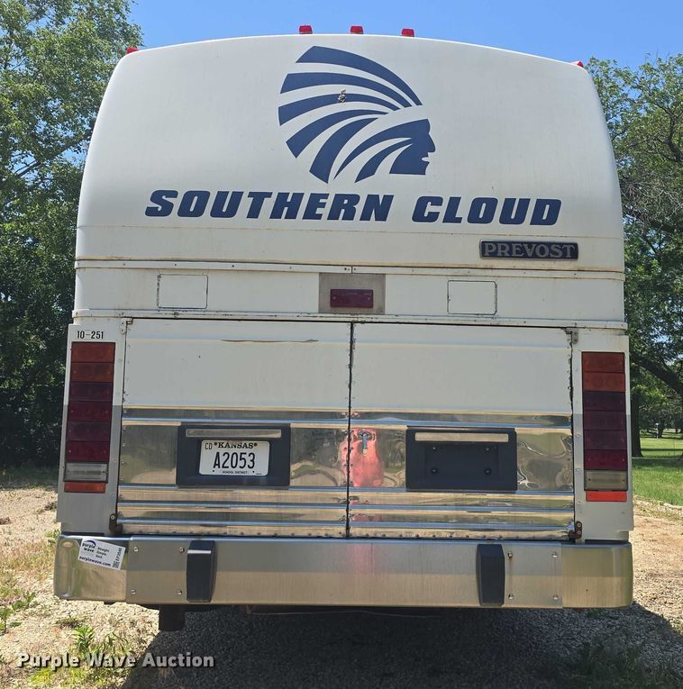 image for item EF3540 1996 Prevost Le Mirage XL coach bus