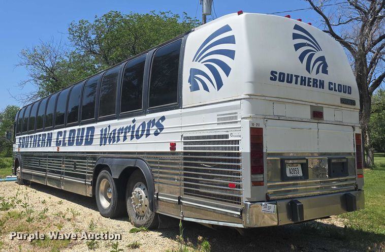 image for item EF3540 1996 Prevost Le Mirage XL coach bus