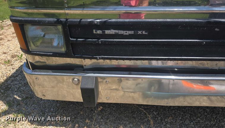 image for item EF3540 1996 Prevost Le Mirage XL coach bus