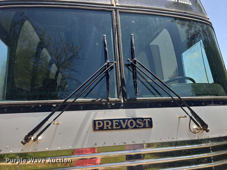 image for item EF3540 1996 Prevost Le Mirage XL coach bus