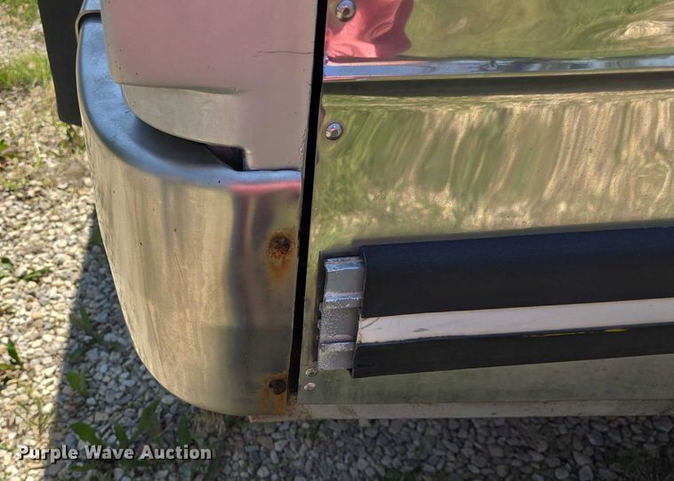 image for item EF3540 1996 Prevost Le Mirage XL coach bus