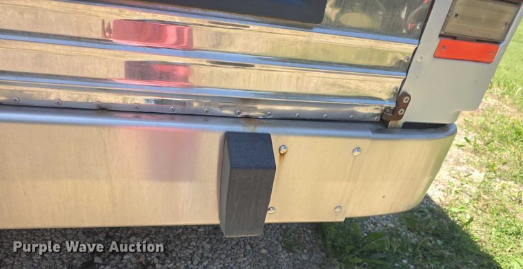 image for item EF3540 1996 Prevost Le Mirage XL coach bus