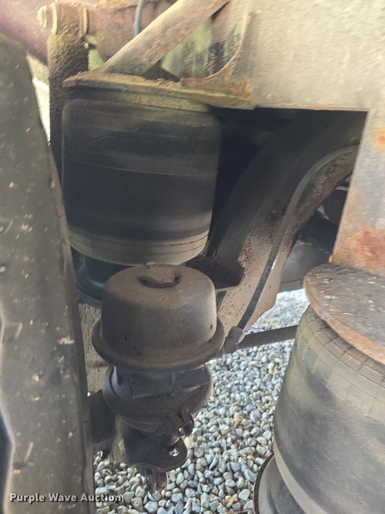 image for item EF3540 1996 Prevost Le Mirage XL coach bus