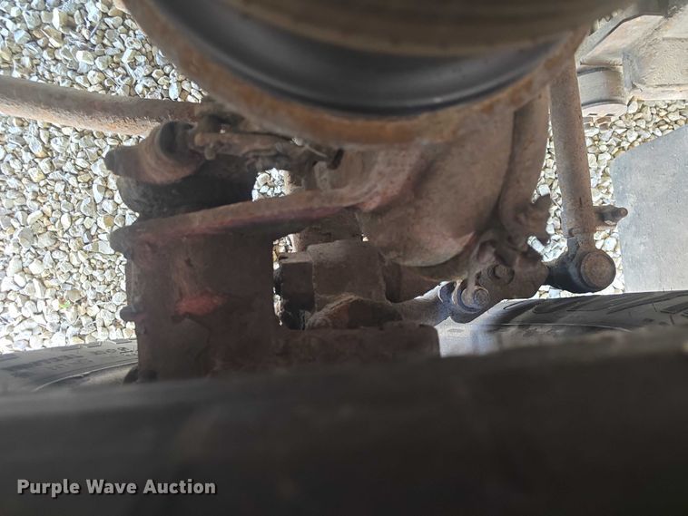 image for item EF3540 1996 Prevost Le Mirage XL coach bus