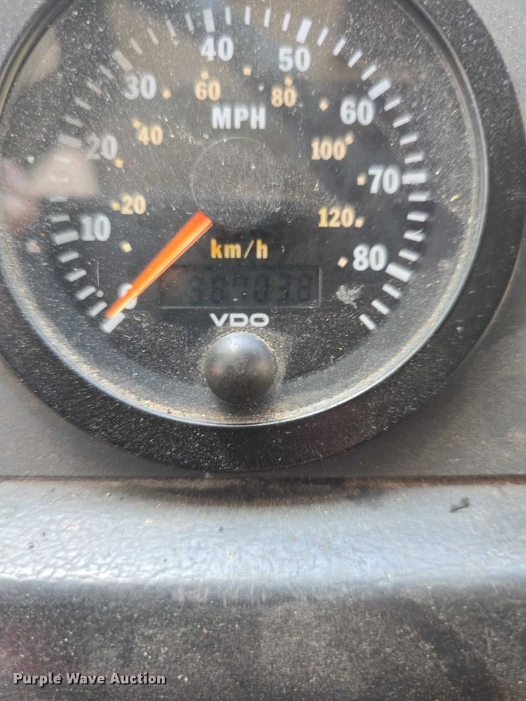 image for item EF3540 1996 Prevost Le Mirage XL coach bus