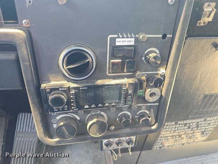 image for item EF3540 1996 Prevost Le Mirage XL coach bus