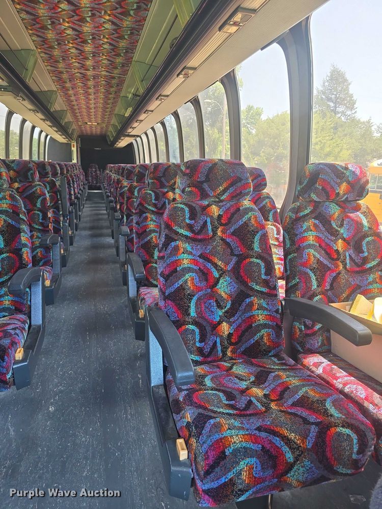 image for item EF3540 1996 Prevost Le Mirage XL coach bus