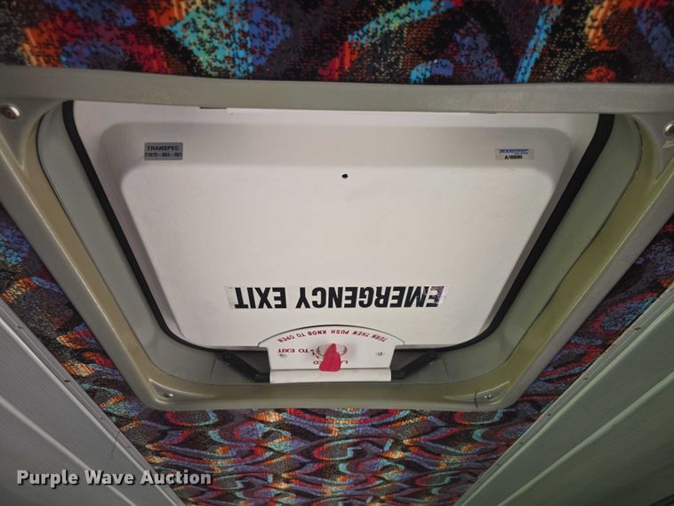 image for item EF3540 1996 Prevost Le Mirage XL coach bus