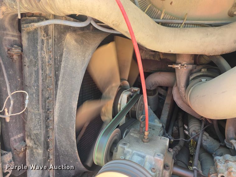 image for item EF3540 1996 Prevost Le Mirage XL coach bus