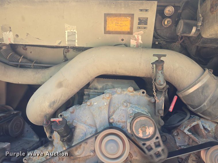 image for item EF3540 1996 Prevost Le Mirage XL coach bus