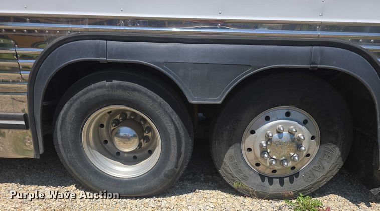 image for item EF3540 1996 Prevost Le Mirage XL coach bus