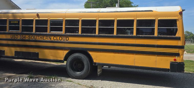 image for item EF3542 2003 International  3800 school bus