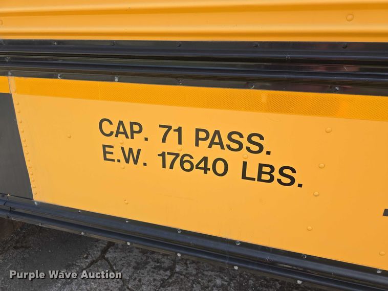 image for item EF3542 2003 International  3800 school bus