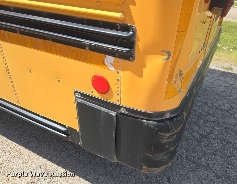 image for item EF3542 2003 International  3800 school bus