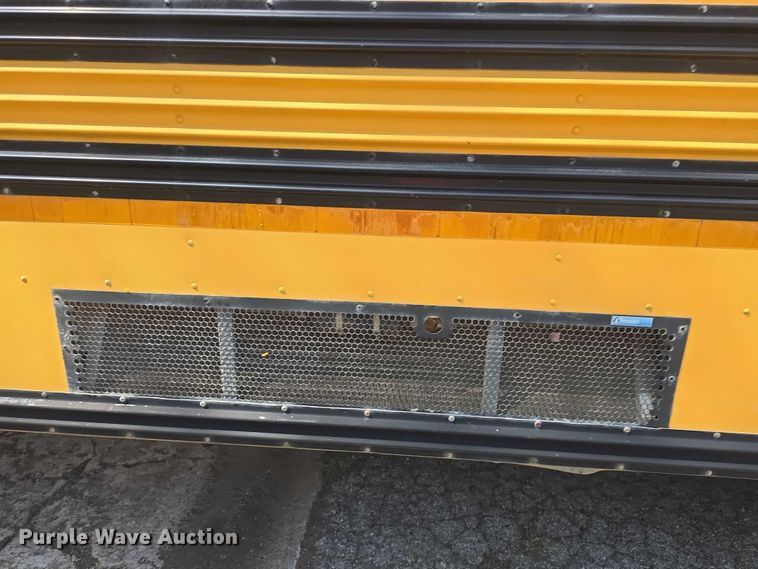 image for item EF3542 2003 International  3800 school bus