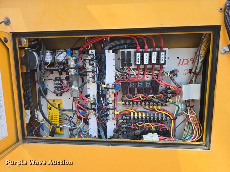 image for item EF3542 2003 International  3800 school bus