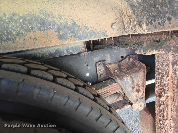 image for item EF3542 2003 International  3800 school bus